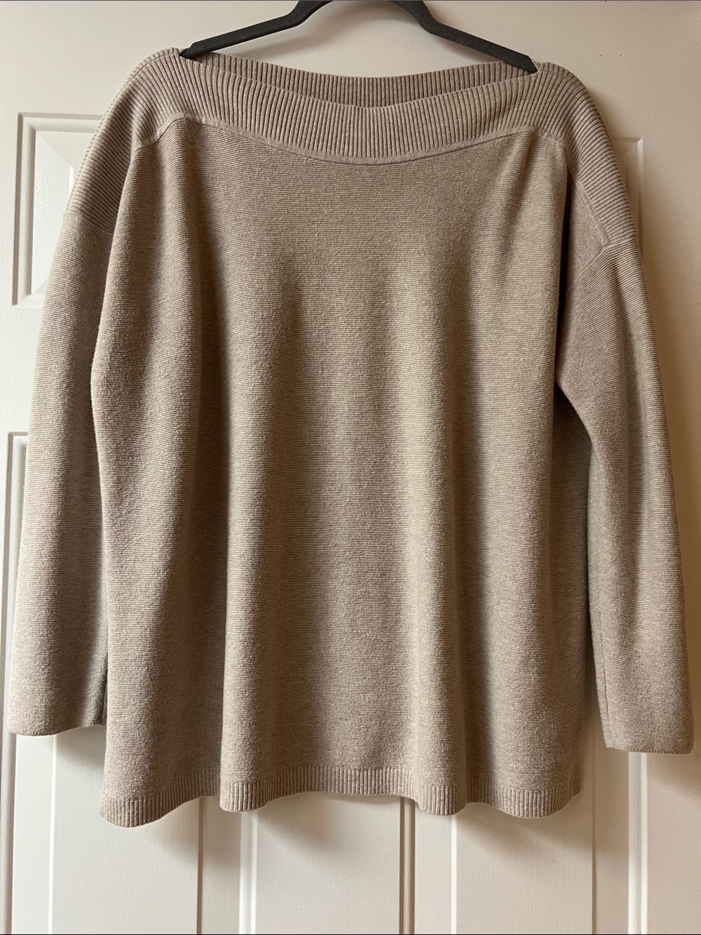 J. Jill Women’s Lightweight Crewneck Sweater in Taupe Boat Scoop Neck